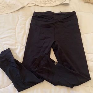 Black lululemon leggings